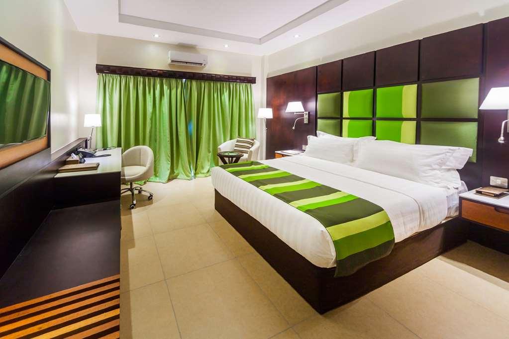 Best Western Premier Garden Hotel אנטבה חדר תמונה