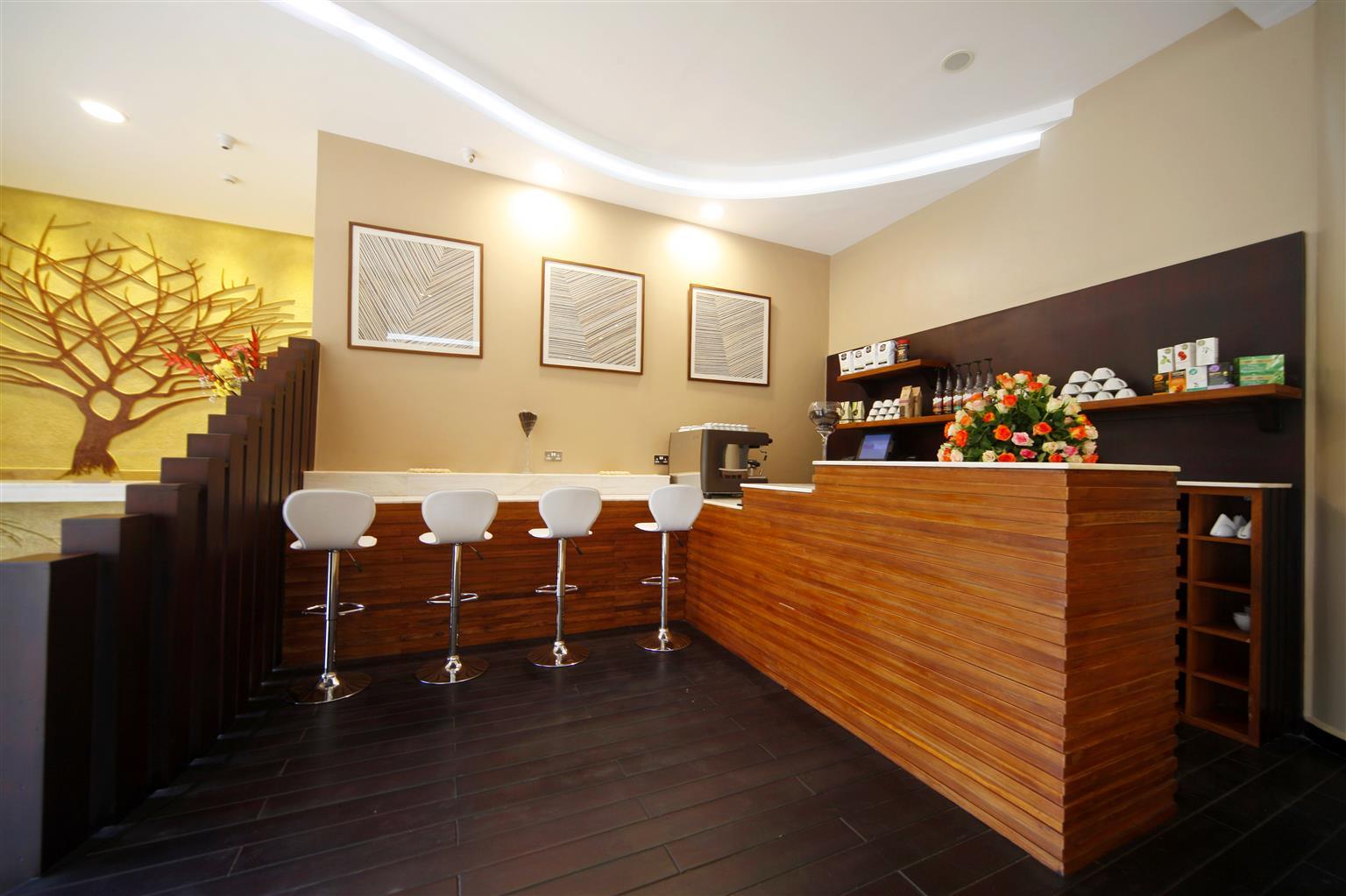 Best Western Premier Garden Hotel אנטבה מראה חיצוני תמונה