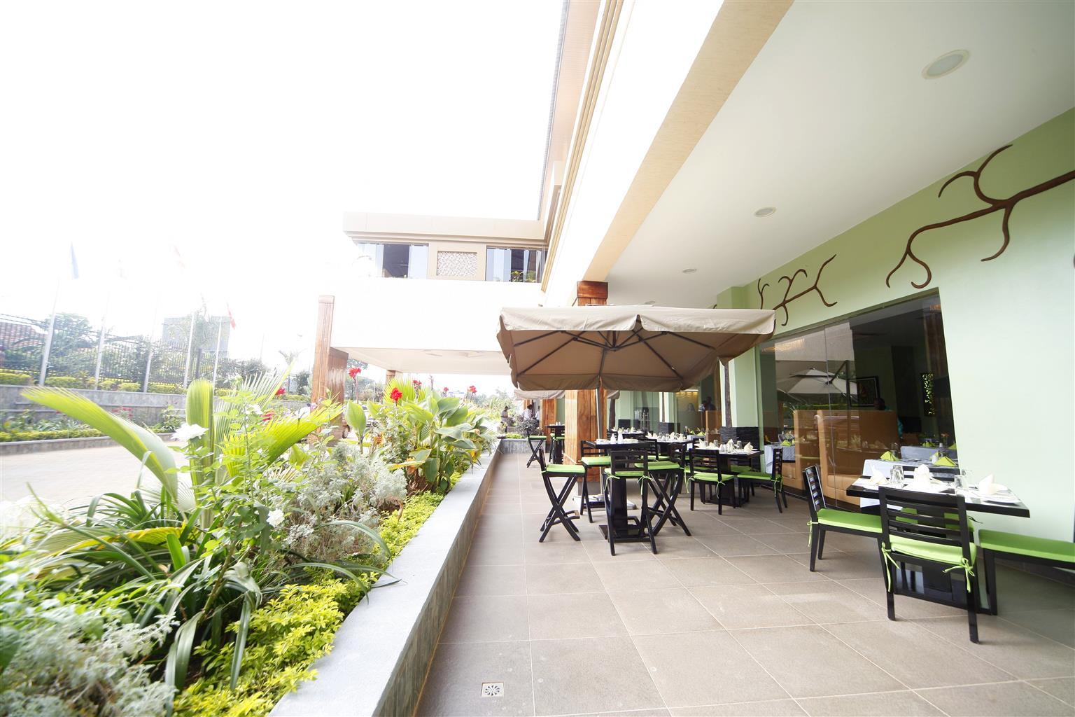Best Western Premier Garden Hotel אנטבה מראה חיצוני תמונה