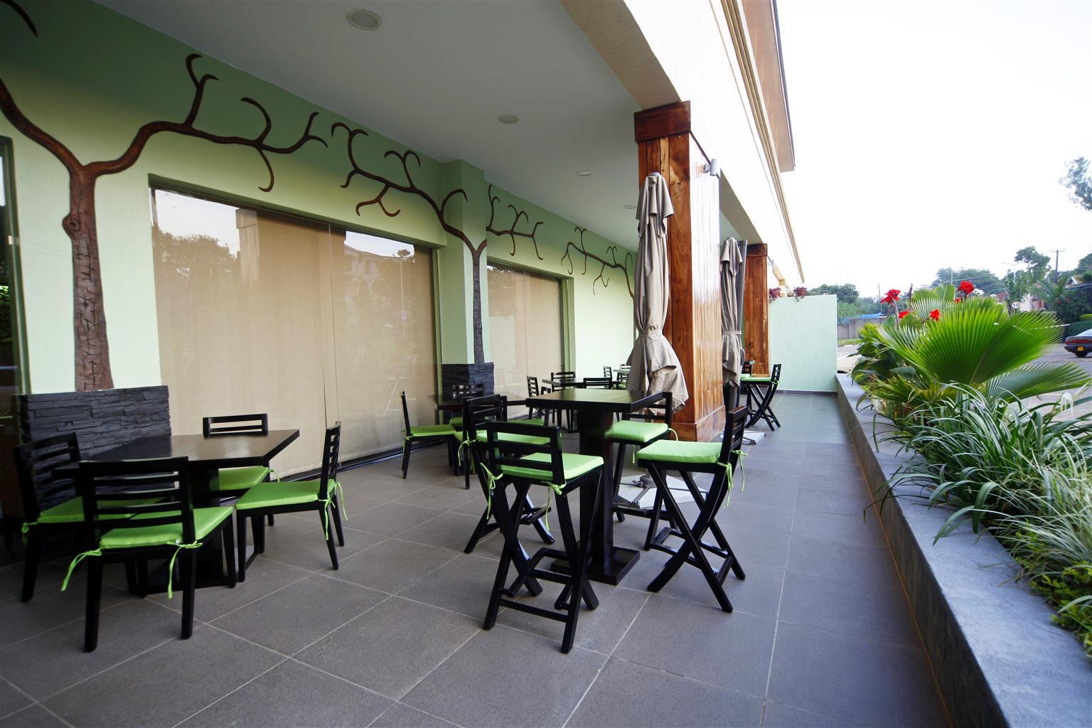 Best Western Premier Garden Hotel אנטבה מראה חיצוני תמונה