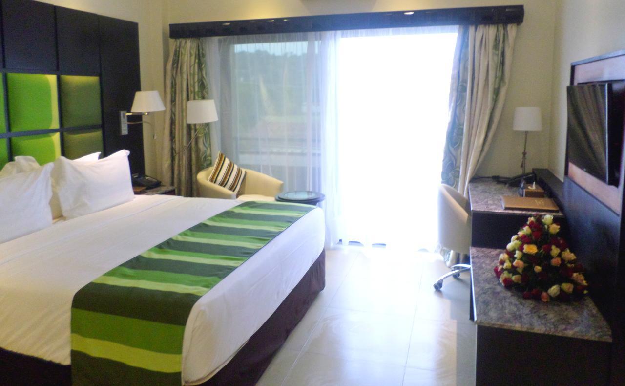 Best Western Premier Garden Hotel אנטבה מראה חיצוני תמונה