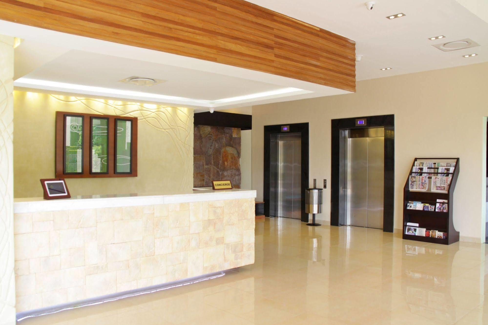 Best Western Premier Garden Hotel אנטבה מראה חיצוני תמונה