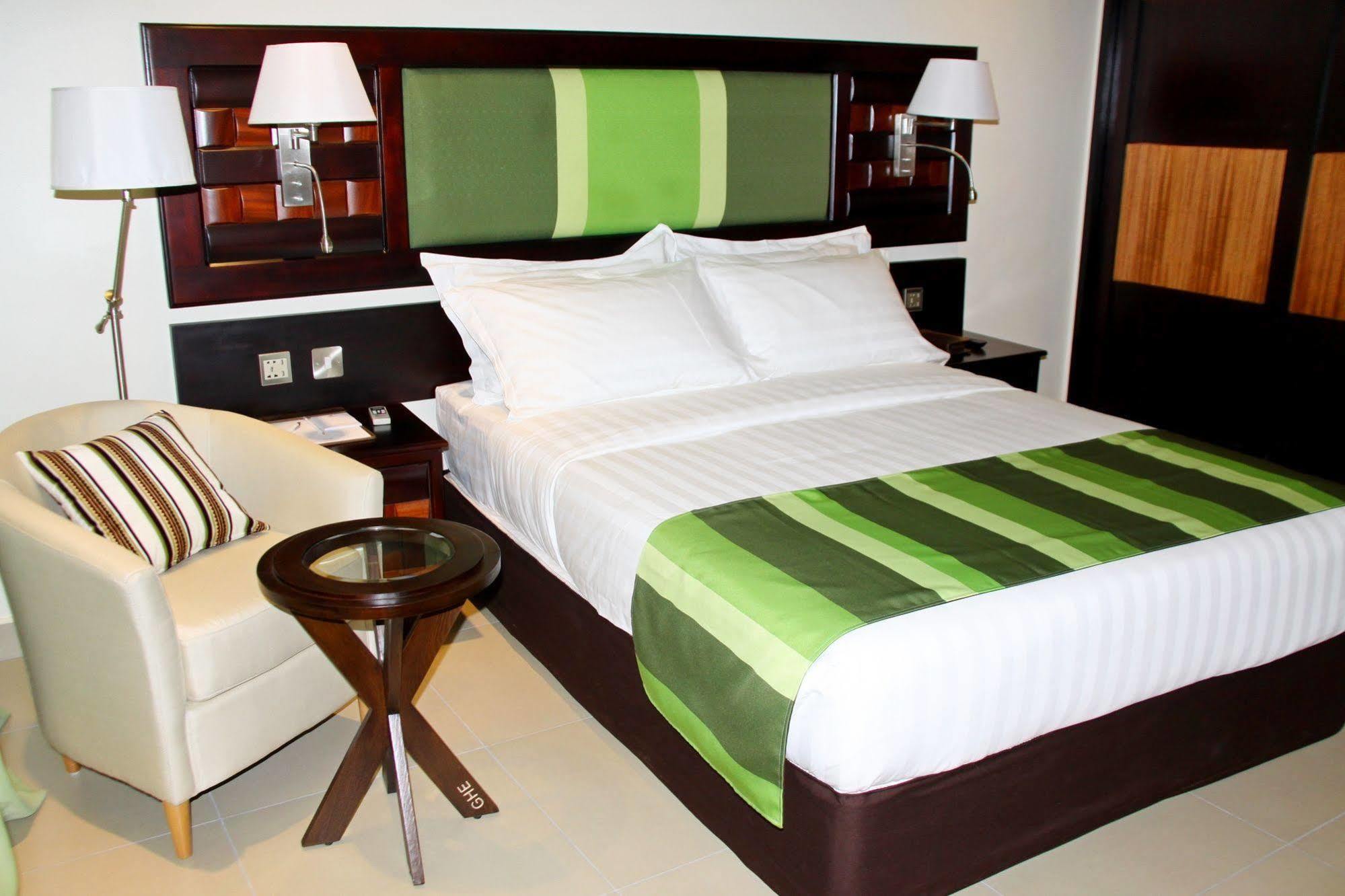 Best Western Premier Garden Hotel אנטבה מראה חיצוני תמונה